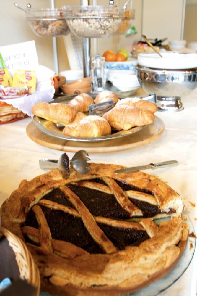 Фото Albergo della Roccia