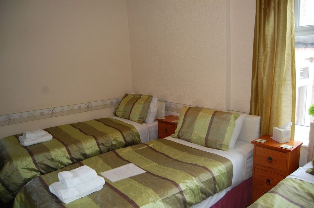 Фото The Fairview Hotel