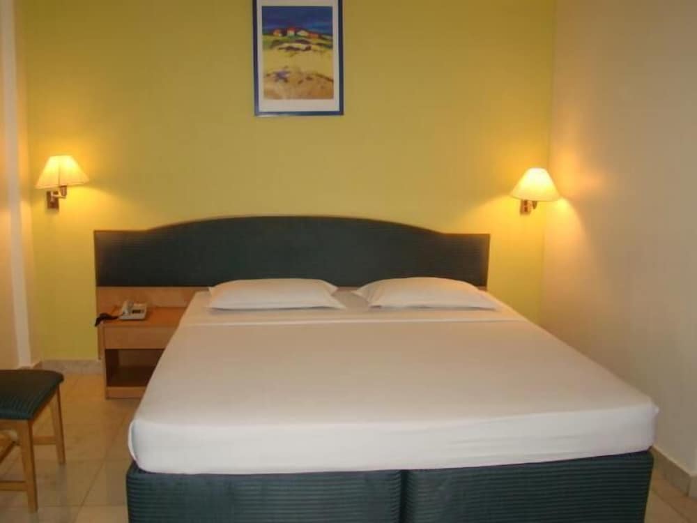 Фото Collection O 28825 Oriental Inn