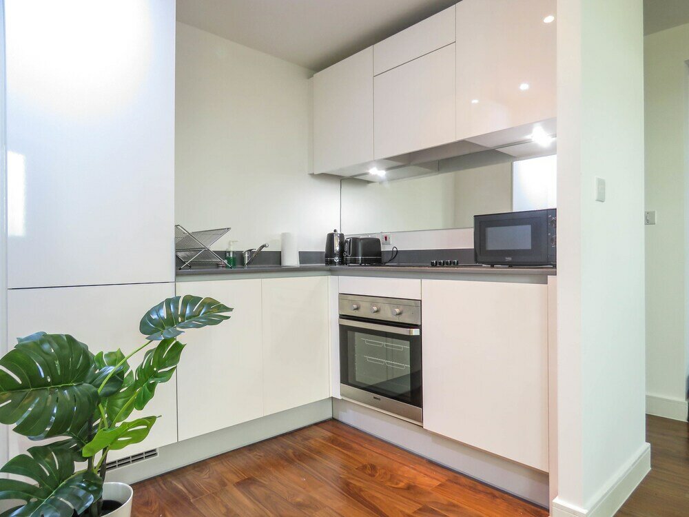 Фото Tudors eSuites Birmingham City Centre Apartments near Gas Street Basin