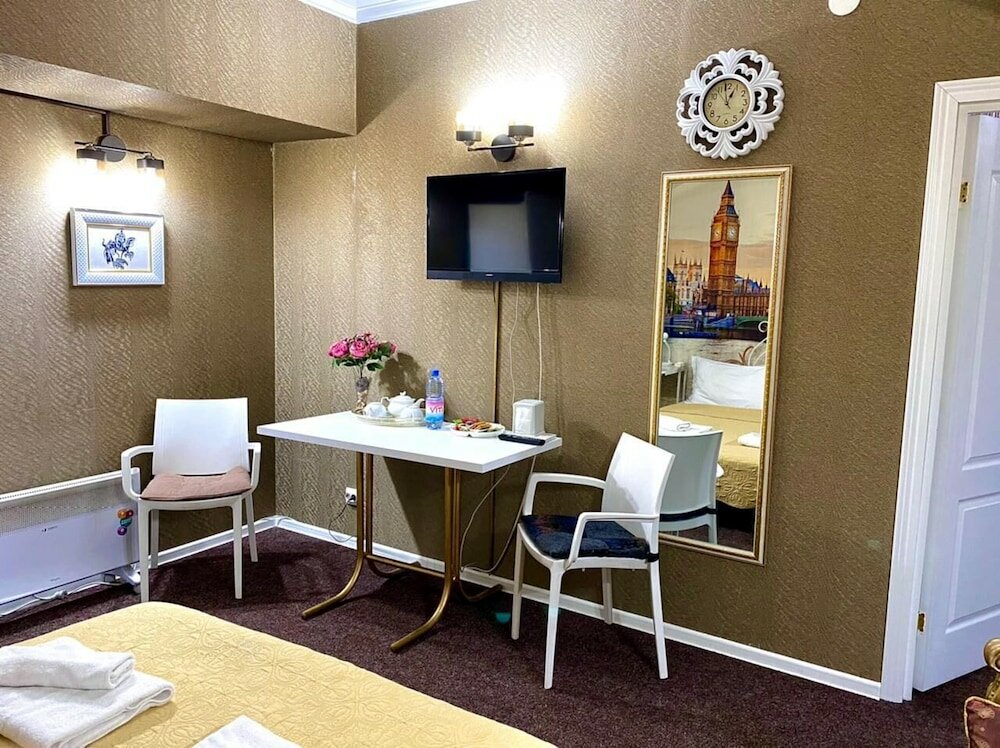 Фото L. E. S. Hostel