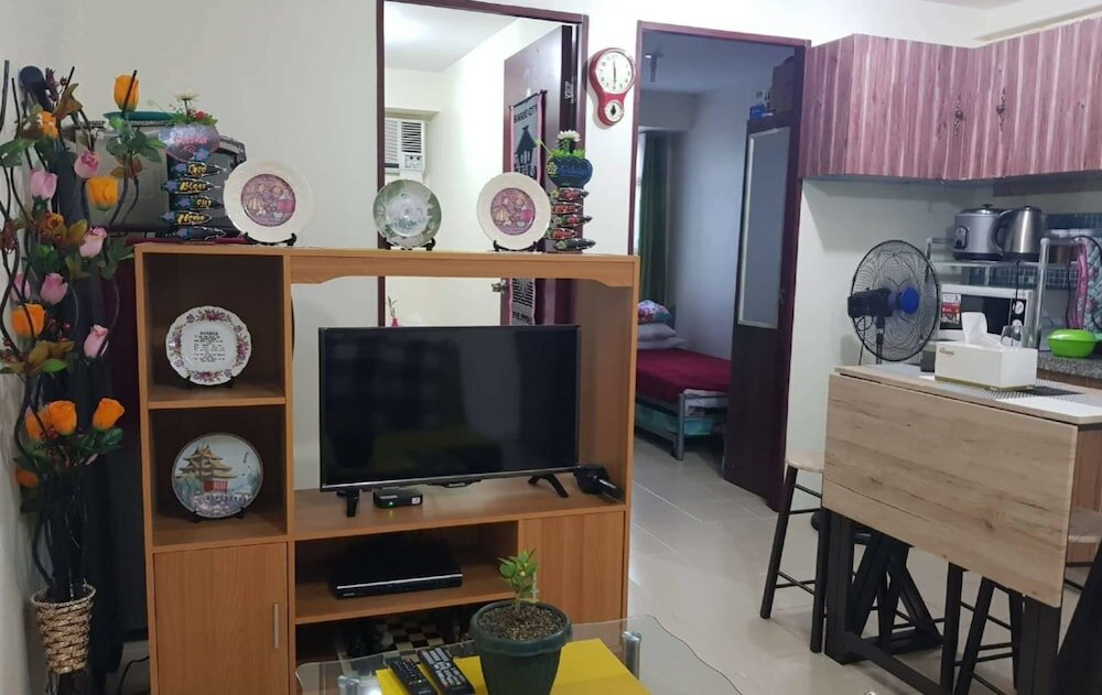 Фото Хостел Samanakan's Seafarers Condotel