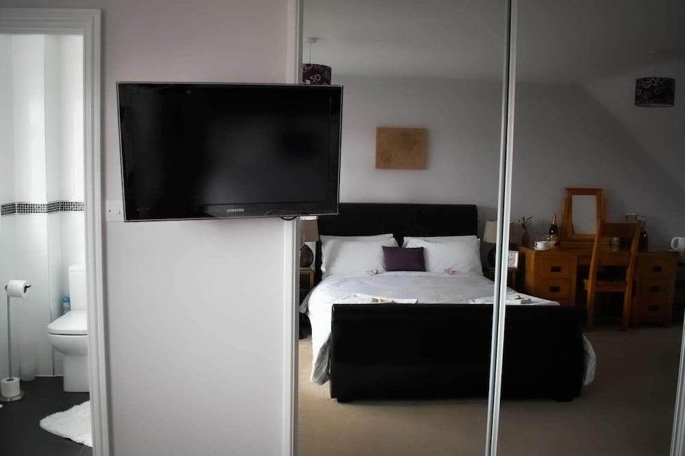 Фото Tlc Exmouth Bed and Breakfast