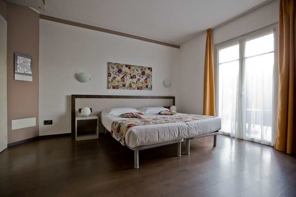 Фото Hotel Lago di Como