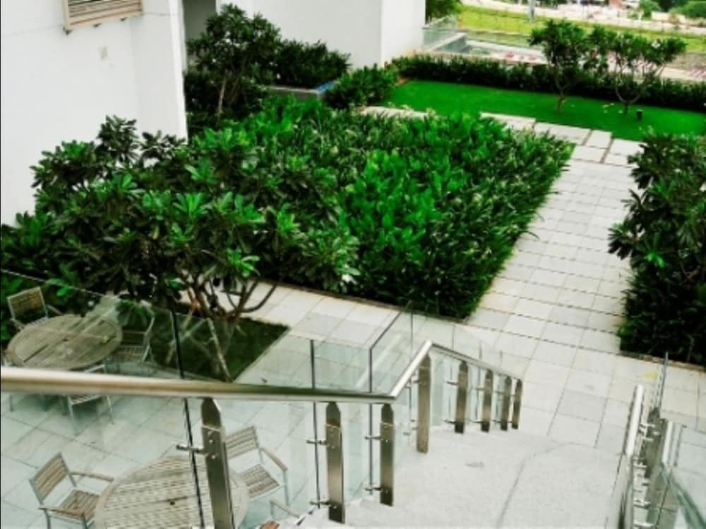 Фото Апарт-отель Somerset Vista Ho Chi Minh City