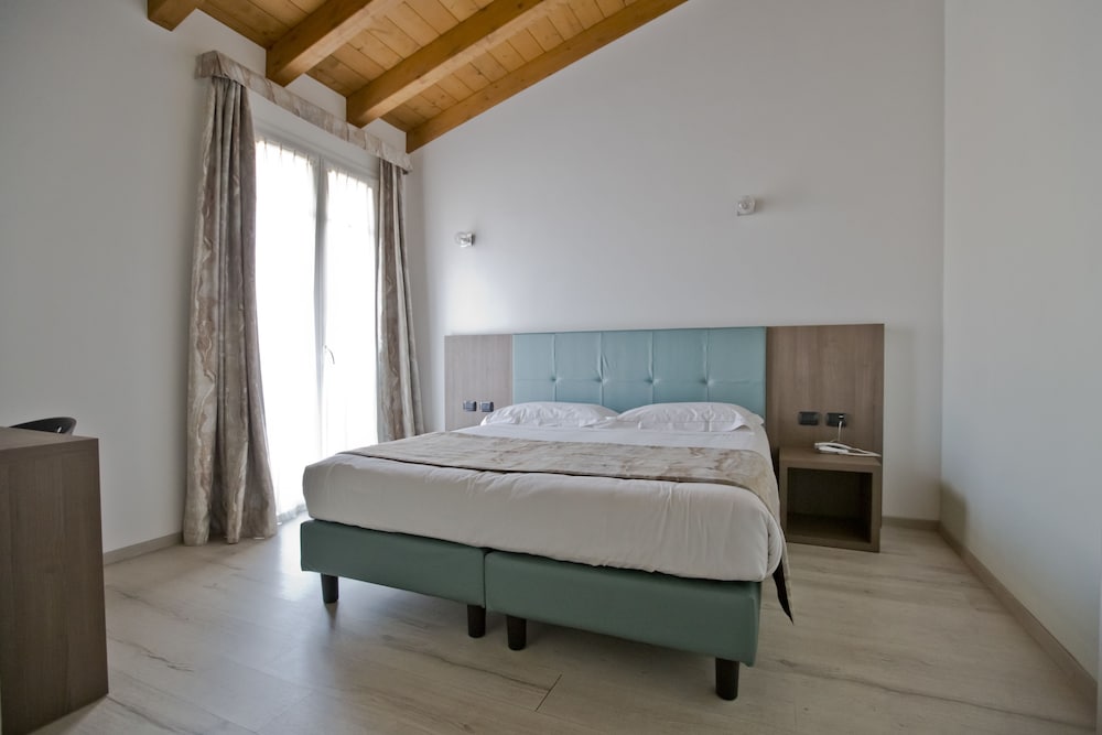 Фото Hotel Lago di Como