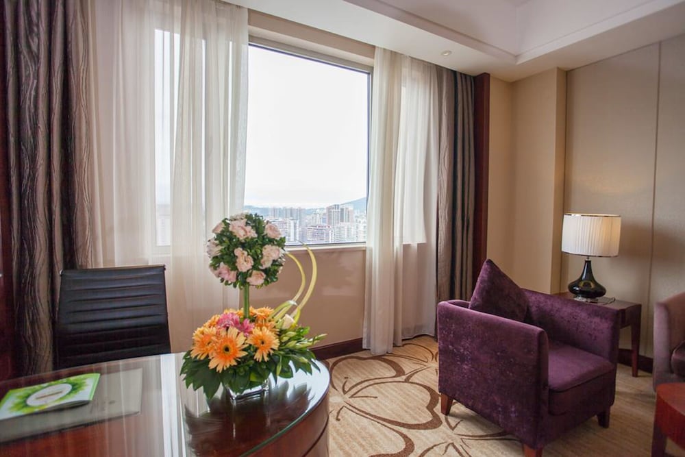 Фото Ramada Plaza by Wyndham Shaoguan City Centre