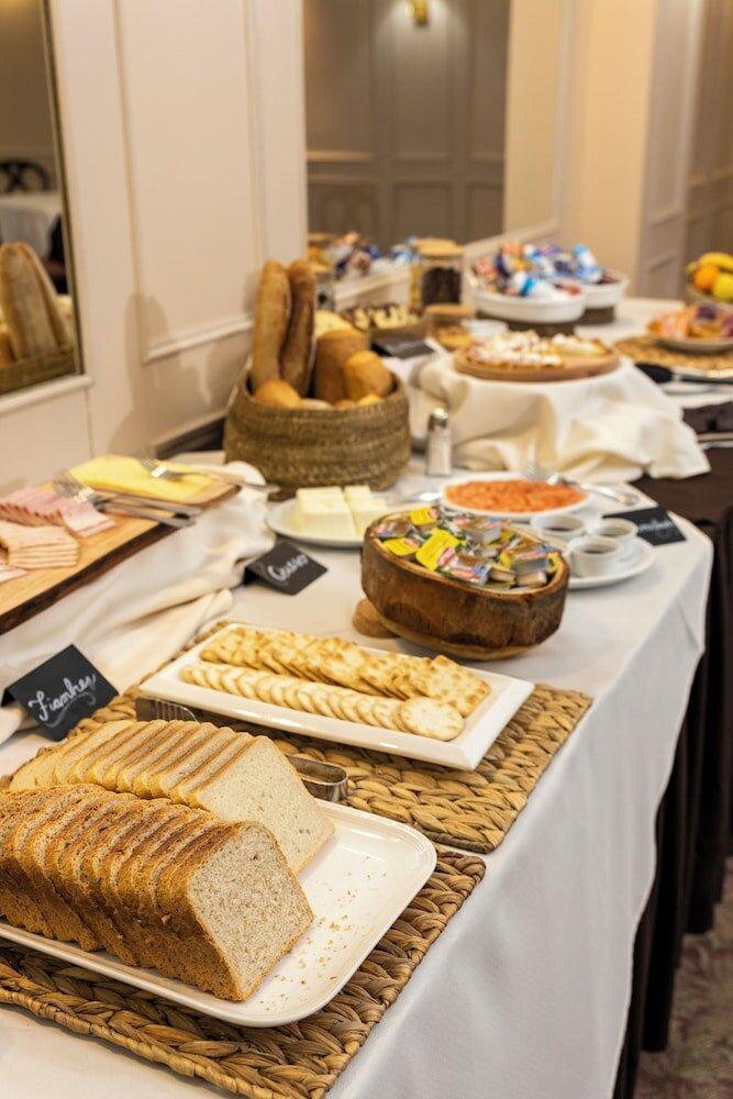 Фото Hotel Puerta del Sur