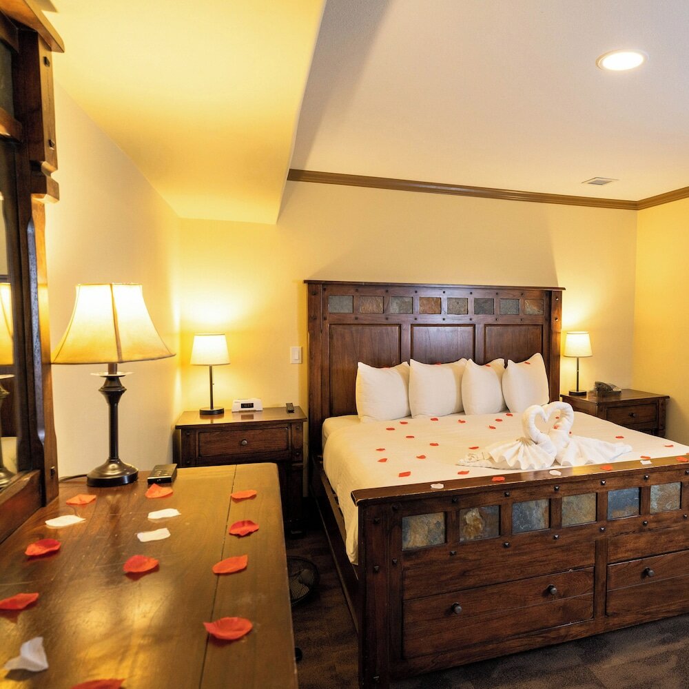 Фото Camrose Resort & Casino