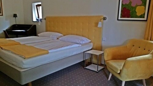 Гостиница Hotel Pension Villa Hennes в Пирне