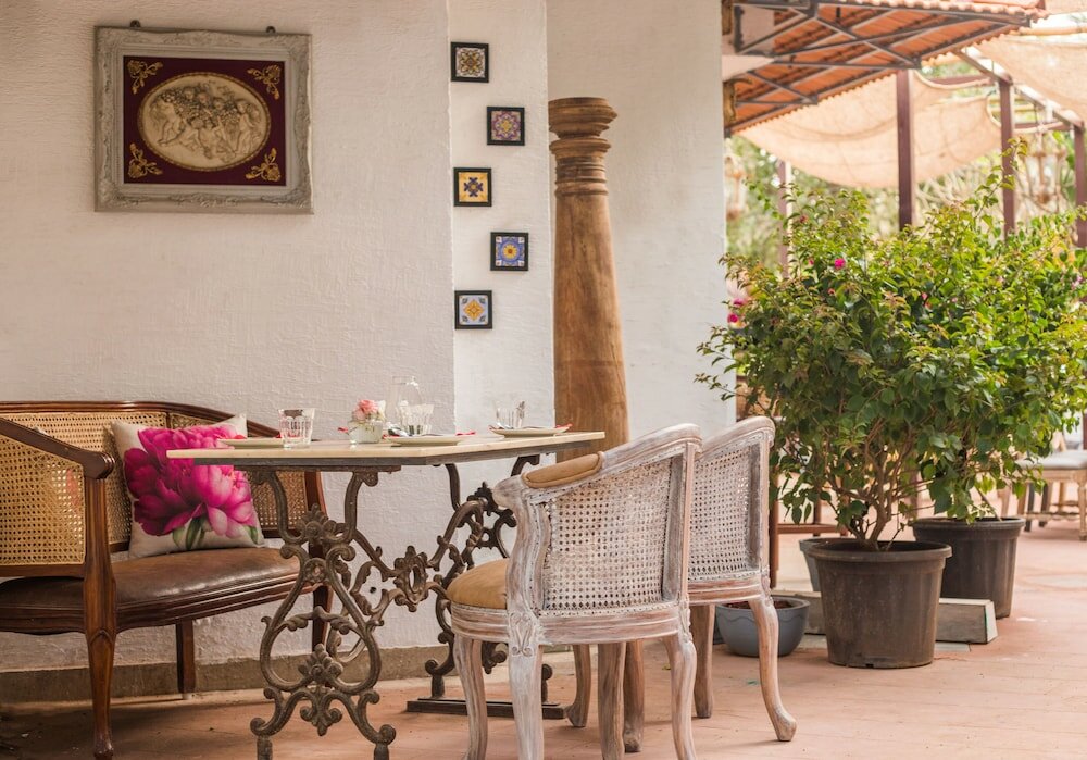 Фото Living Room by Seasons Hotels