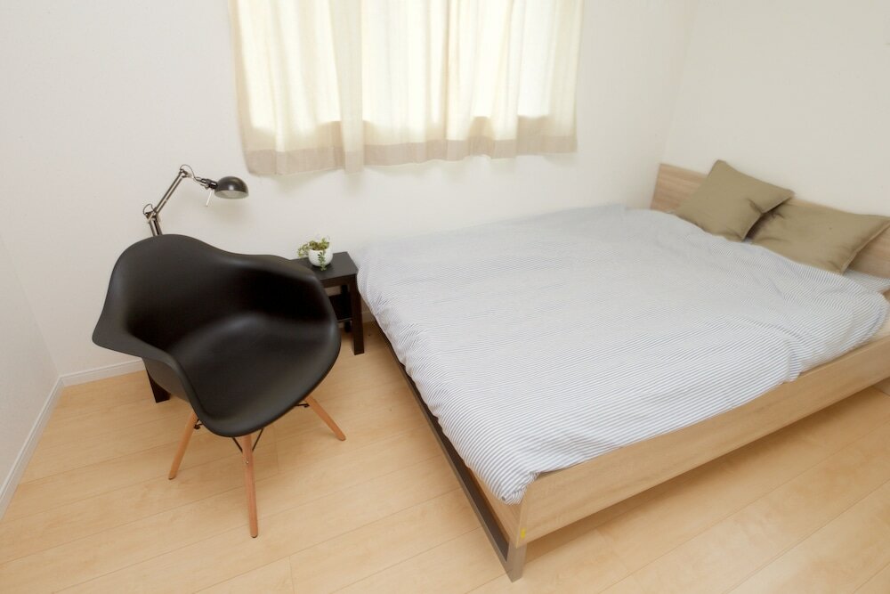 Фото Nishi-Sugamo Guest House. 2min to Nishi-Sugamo Sta. 13min to Ikebukuro Sta