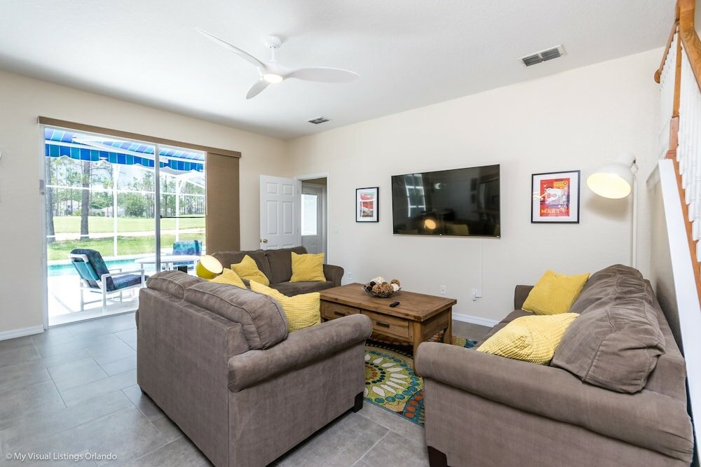 Фото Luxury 5 Bedroom 4 Bath Villa With Bespoke Interi