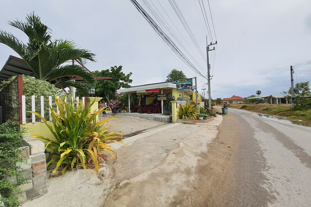 Фото Oyo 953 Tawan Resort