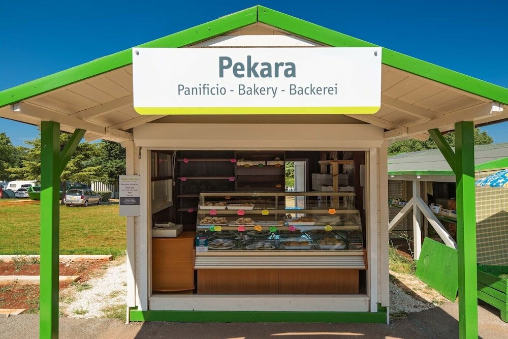 Фото Mediteran Mobile Homes Camping Park Umag