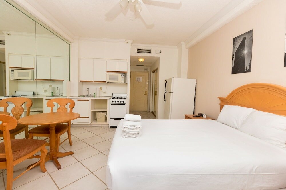 Фото 487 Partial Ocean View Hollywood