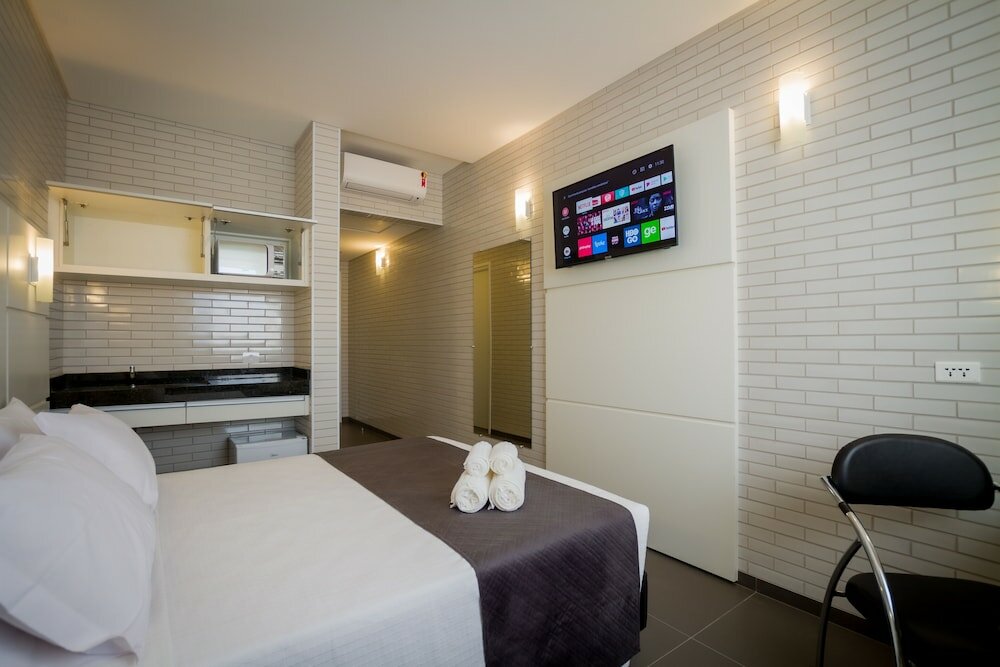 Фото Hotel Confiance Barigui