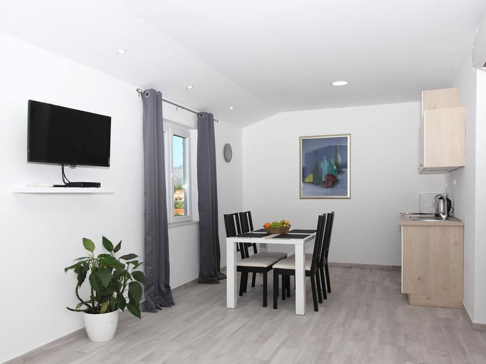 Фото Modern Apartment in Mocici With Terrace