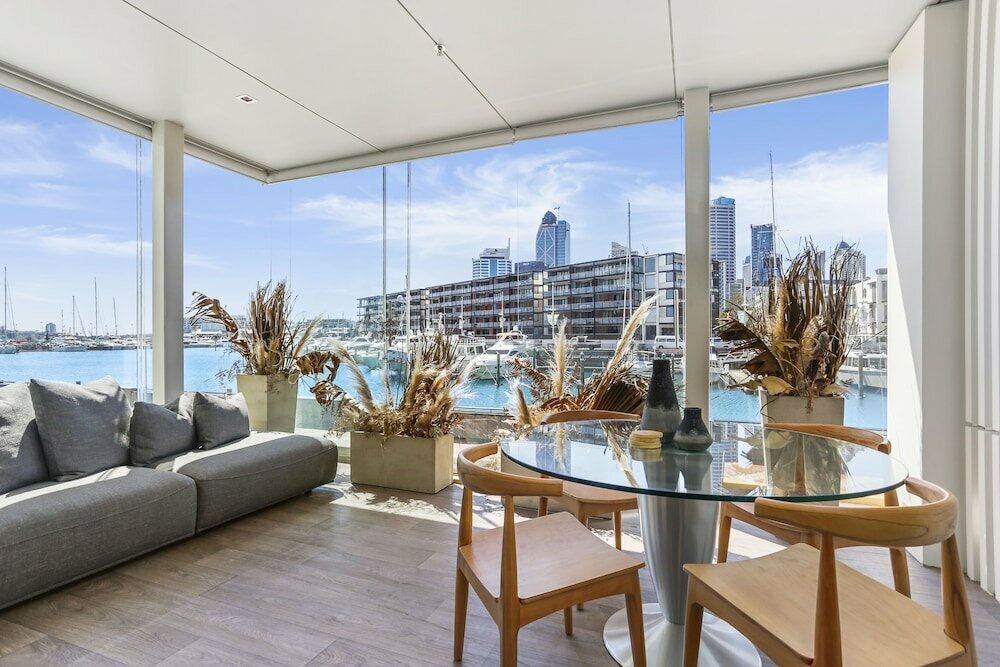 Hotel Luxury Living on Waterfront with large sunny deck by Urban Butler, Auckland, photo
