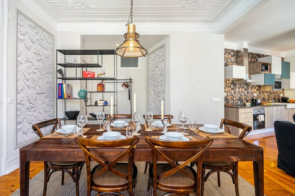 Фото Luxurious Art Deco 3 Br