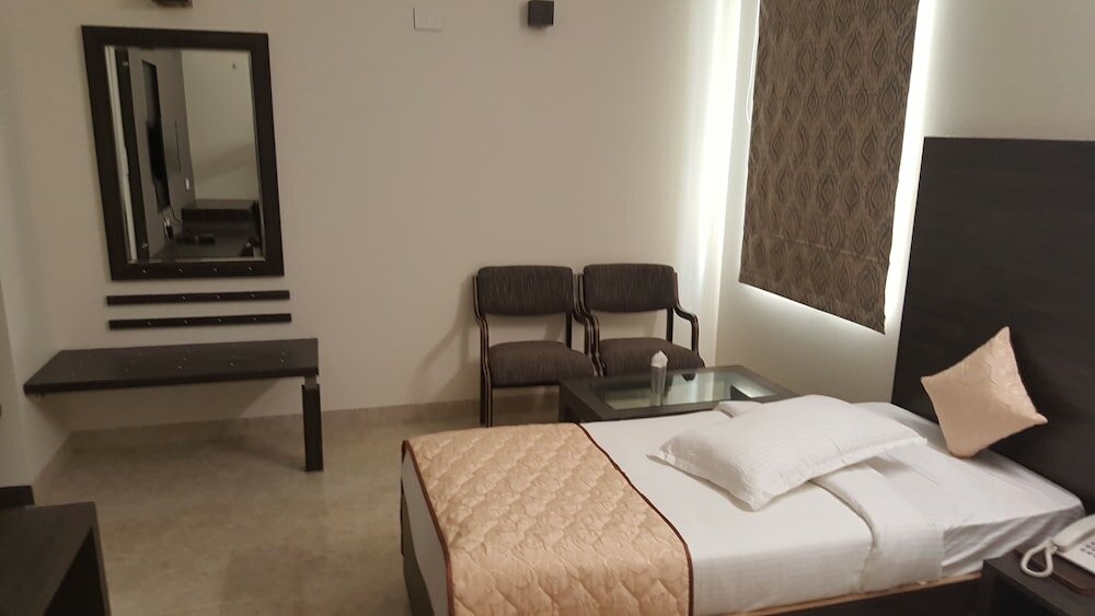 Фото Hotel Kanishk