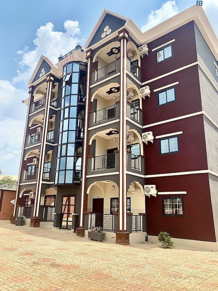 Hotel Latitude Guesthouse, Yaoundé, photo