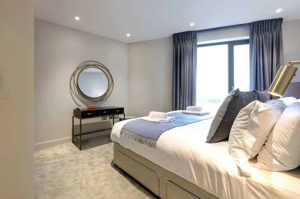 Фото Deluxe Victoria Home close to Buckingham Palace