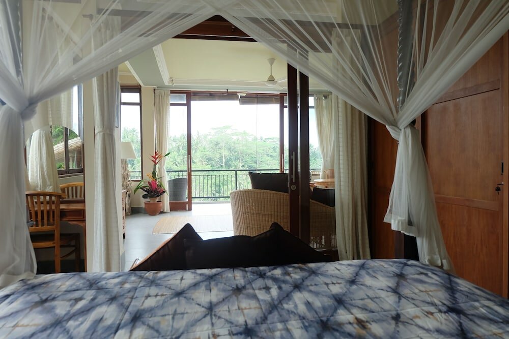 Фото Tirta Asri Ubud Villa