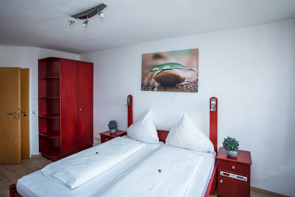 Фото Hotel & Restaurant Ratskeller Nideggen