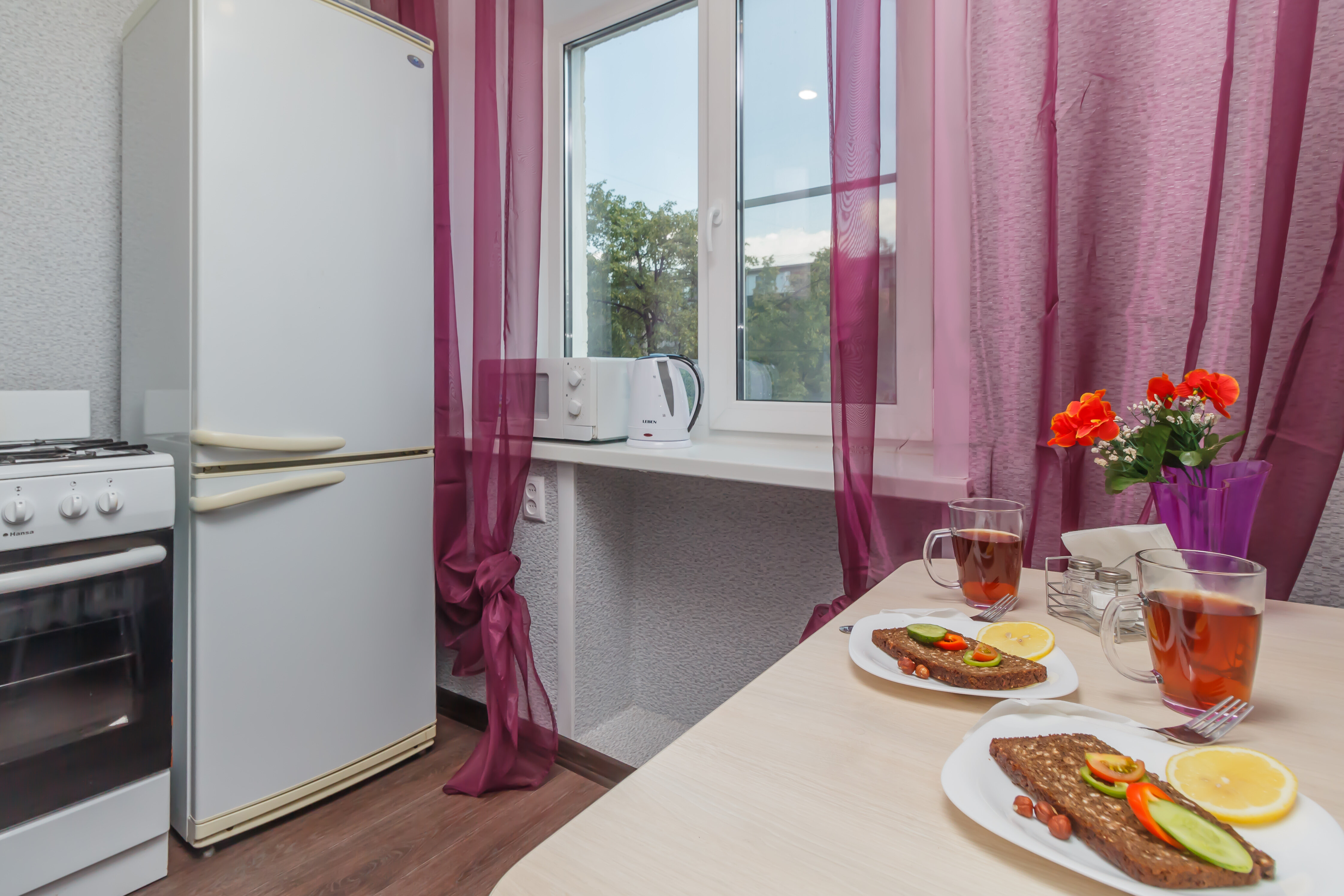 Фото МОИАпарт на улице Коммуны 86