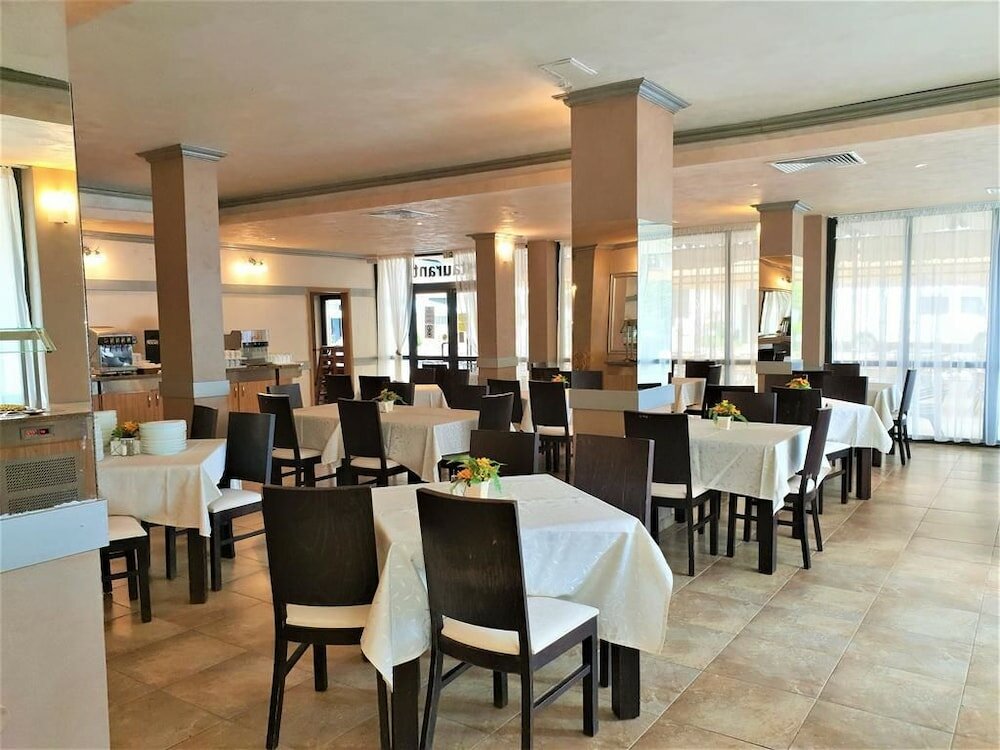 Фото Beach Family Apartment