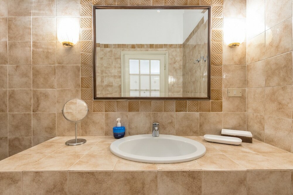 Фото Leopolda Dream Beautiful Apartment Sleeps 5