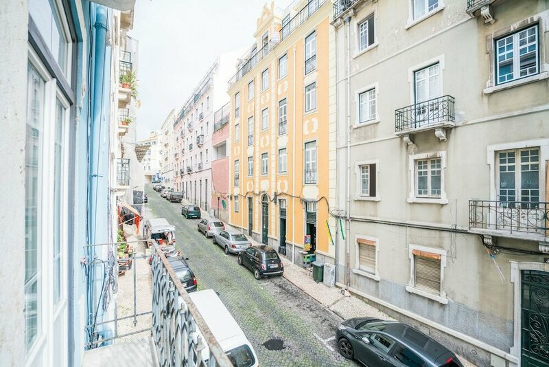 Гостиница Estrela Neoclassical Apt River View в Лиссабоне