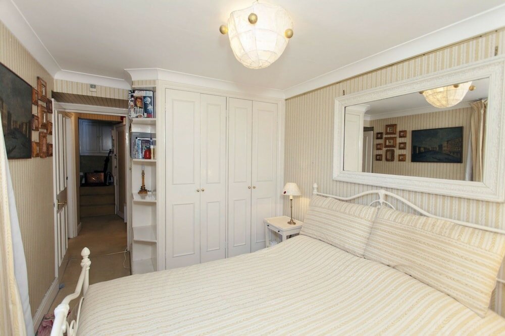 Фото Chelsea for History and Art Lovers