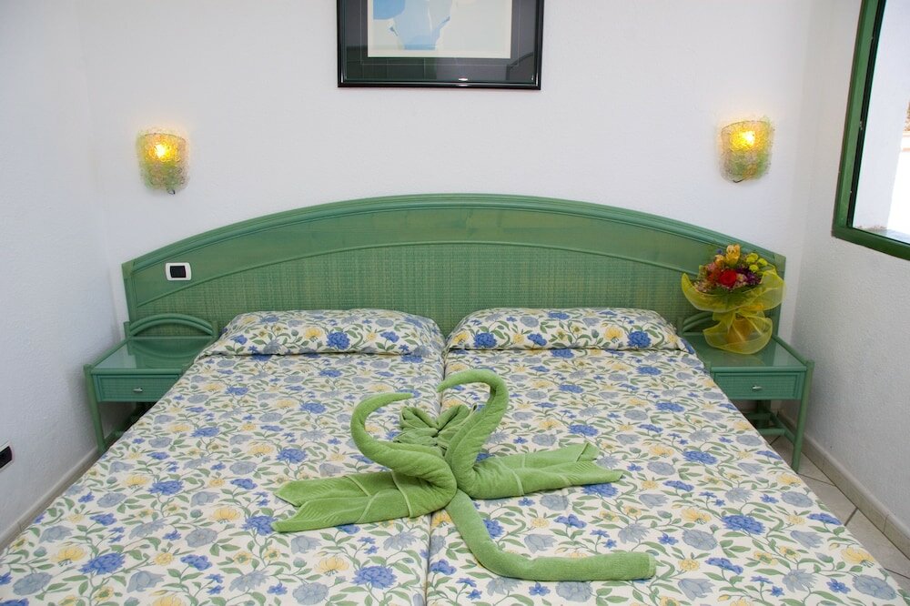 Фото Aparthotel Esquinzo Y Monte Del Mar