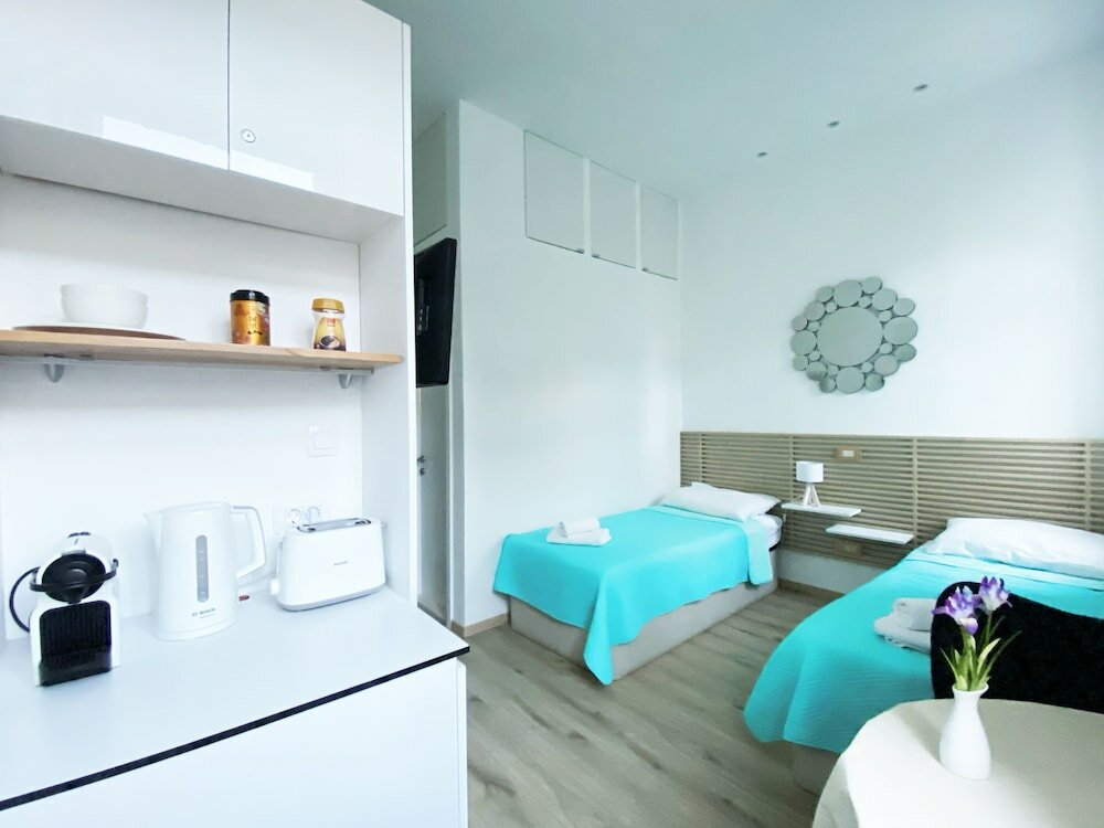 Фото En-suite Rose on Rokova Street