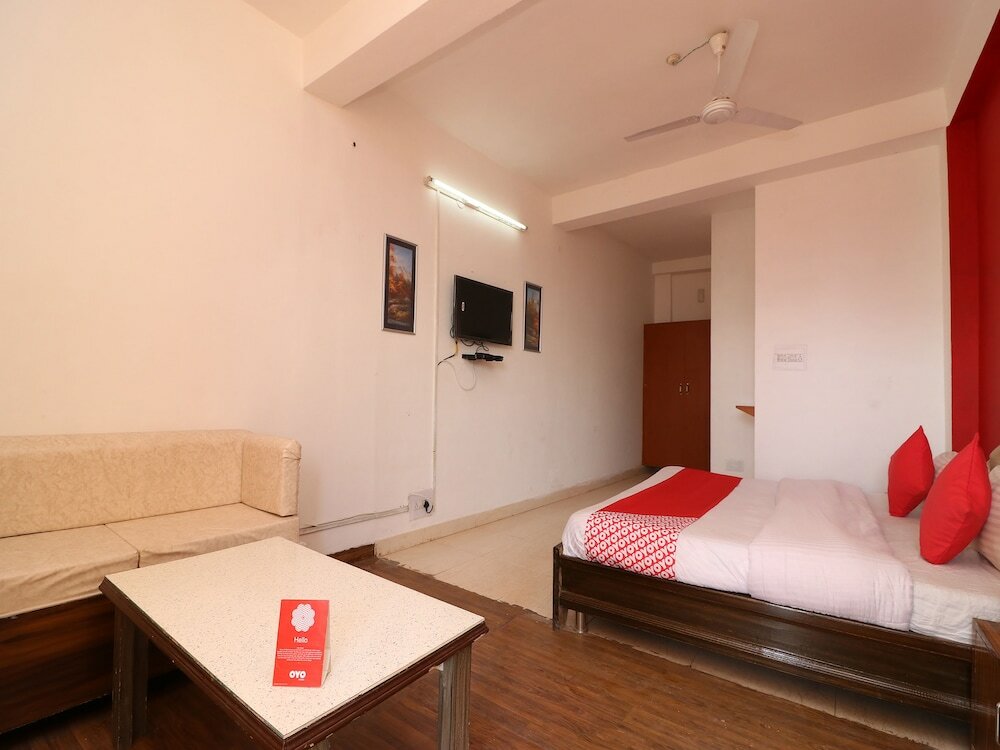 Фото Oyo 27647 Hotel Valley View