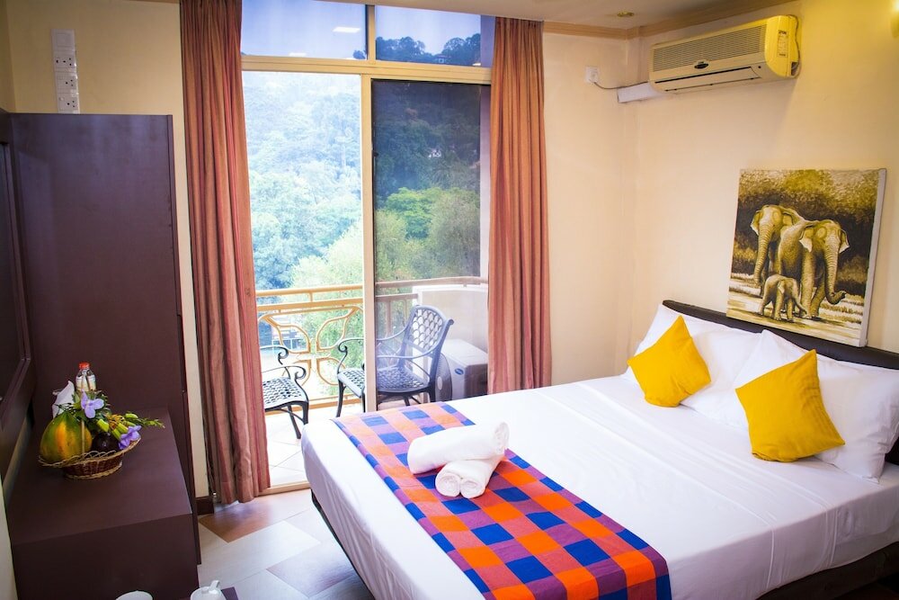 Фото Hotel Lakefield