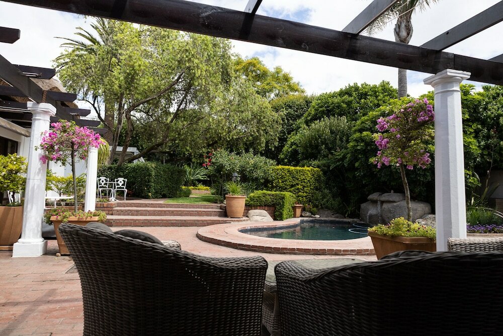 Фото Cape Village Lodge