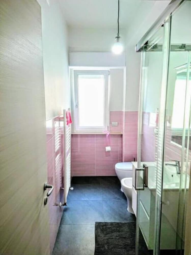 Фото Dimora Mastcarrir - Moderne camere in centro