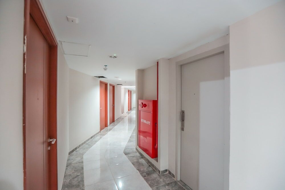 Фото Oyo 498 Green Lake View Ciputat Syariah