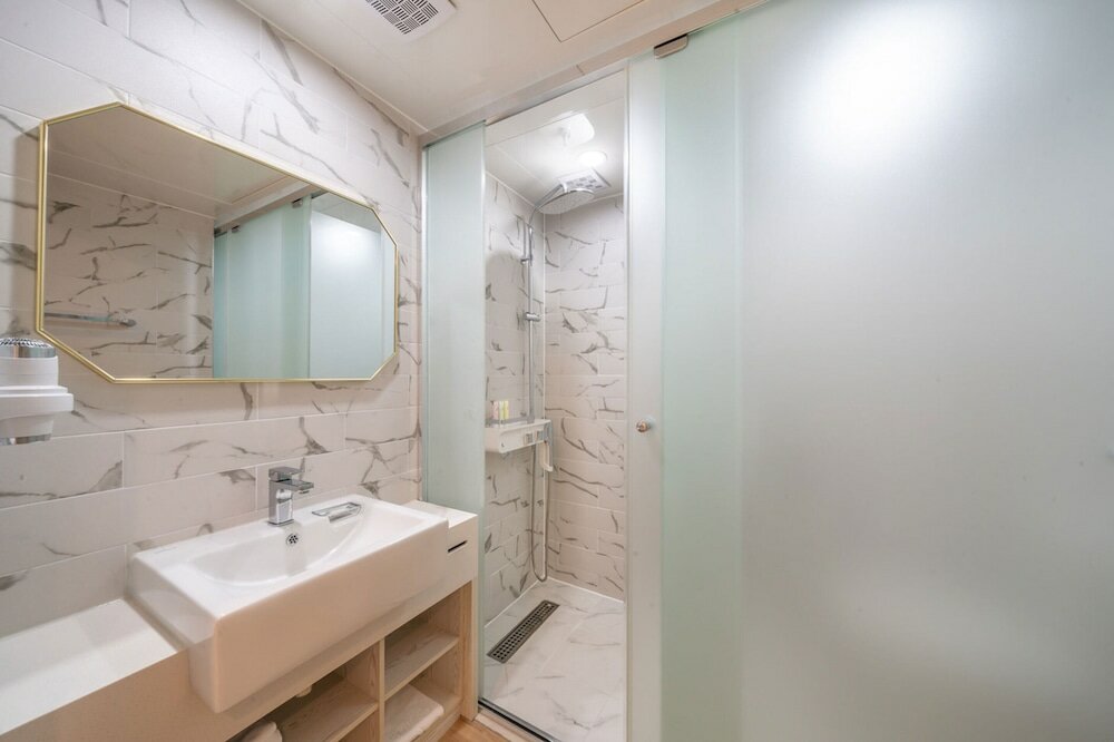 Фото Aroomi Hotel