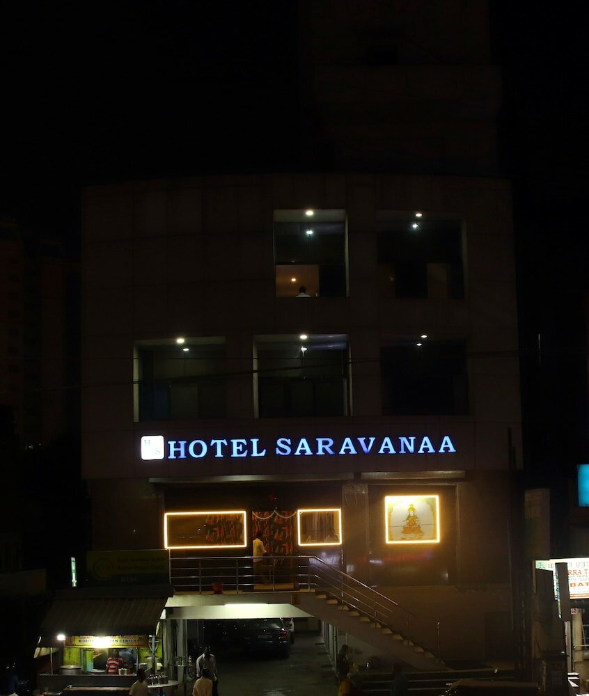 Фото Hotel Saravanaa