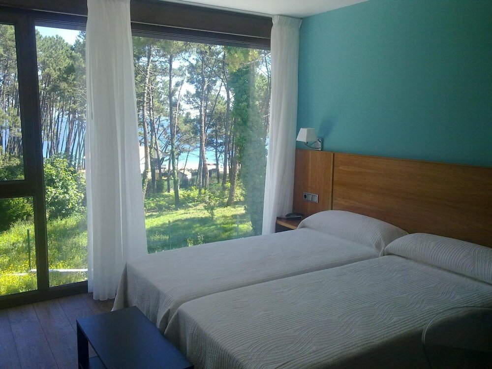 Фото Hotel Alén do mar