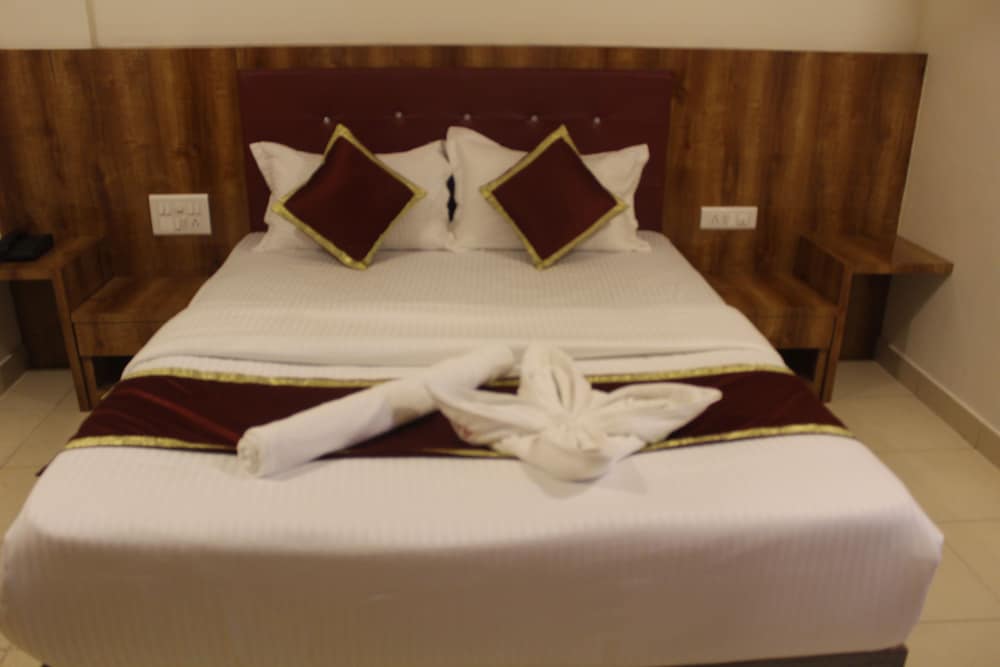 Фото Hotel Ak International Rooms