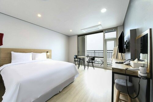 Гостиница Hotel R Gangneung