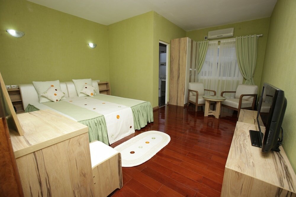 Фото Red Island Inn