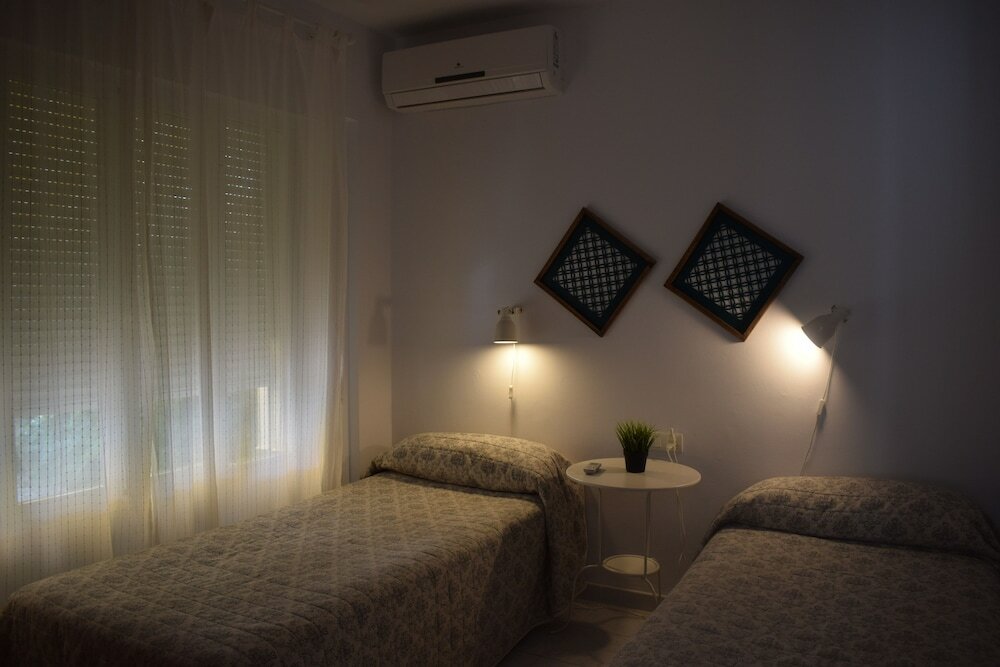 Фото Apartamentos El Jardin