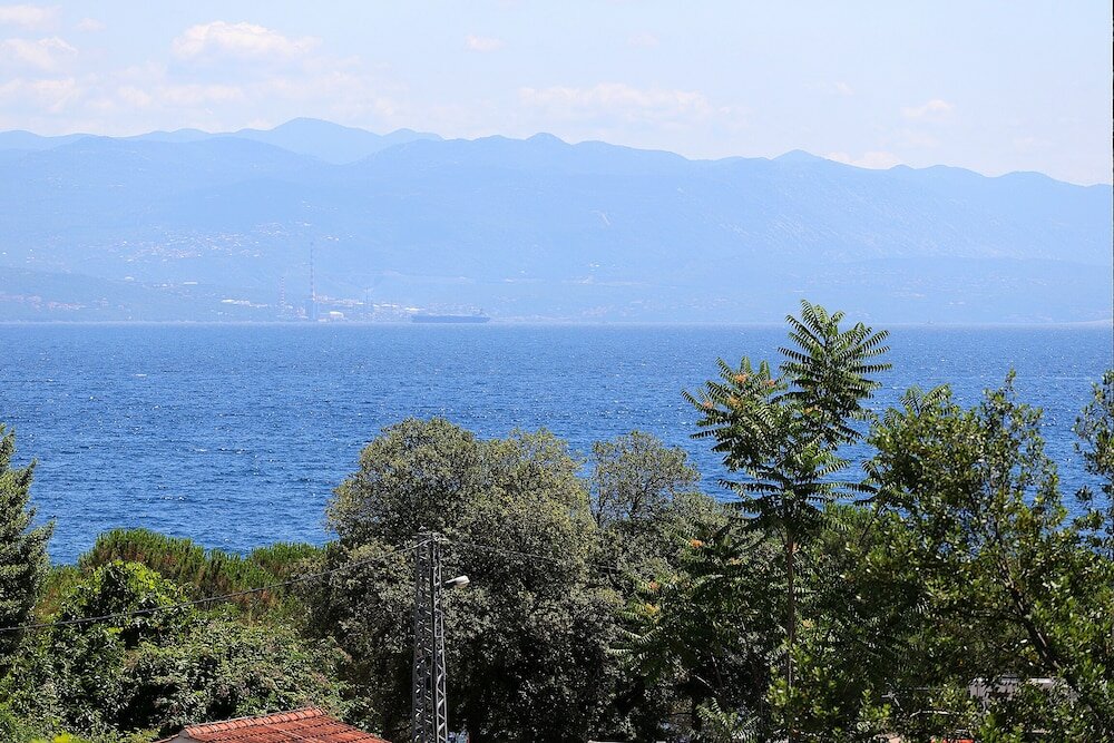 Фото Designed Apartment with Swimming Pool