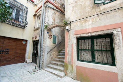 Гостиница Beautiful Rustical Apartment in Rovinj